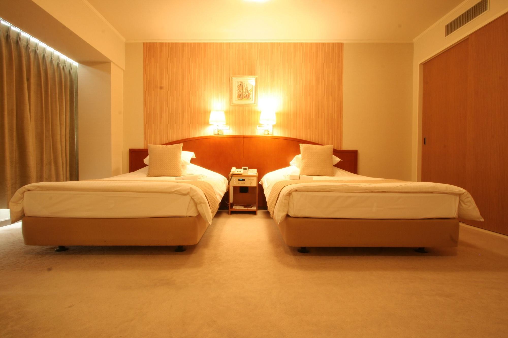 Okayama Plaza Hotel Екстериор снимка