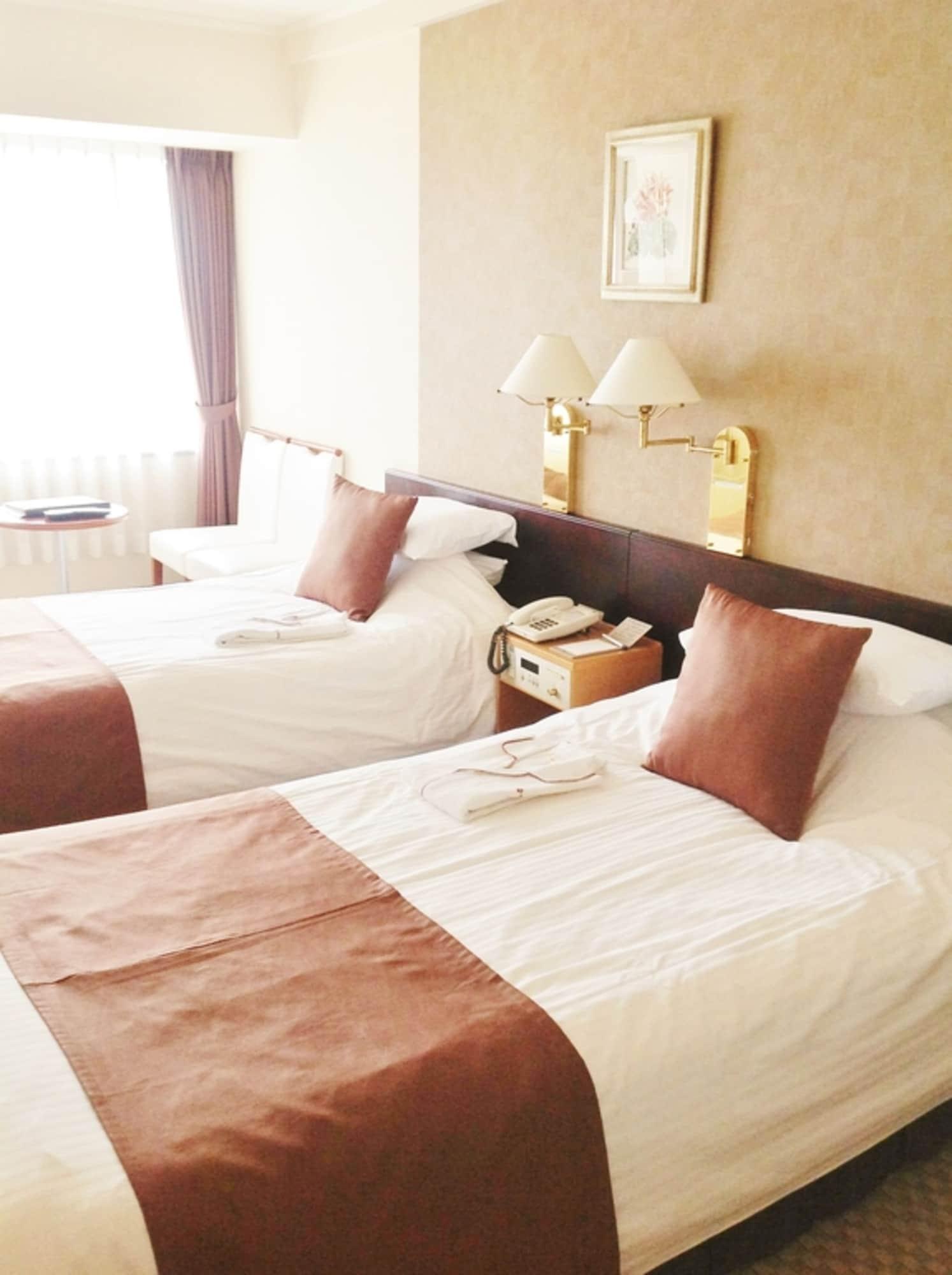 Okayama Plaza Hotel Екстериор снимка