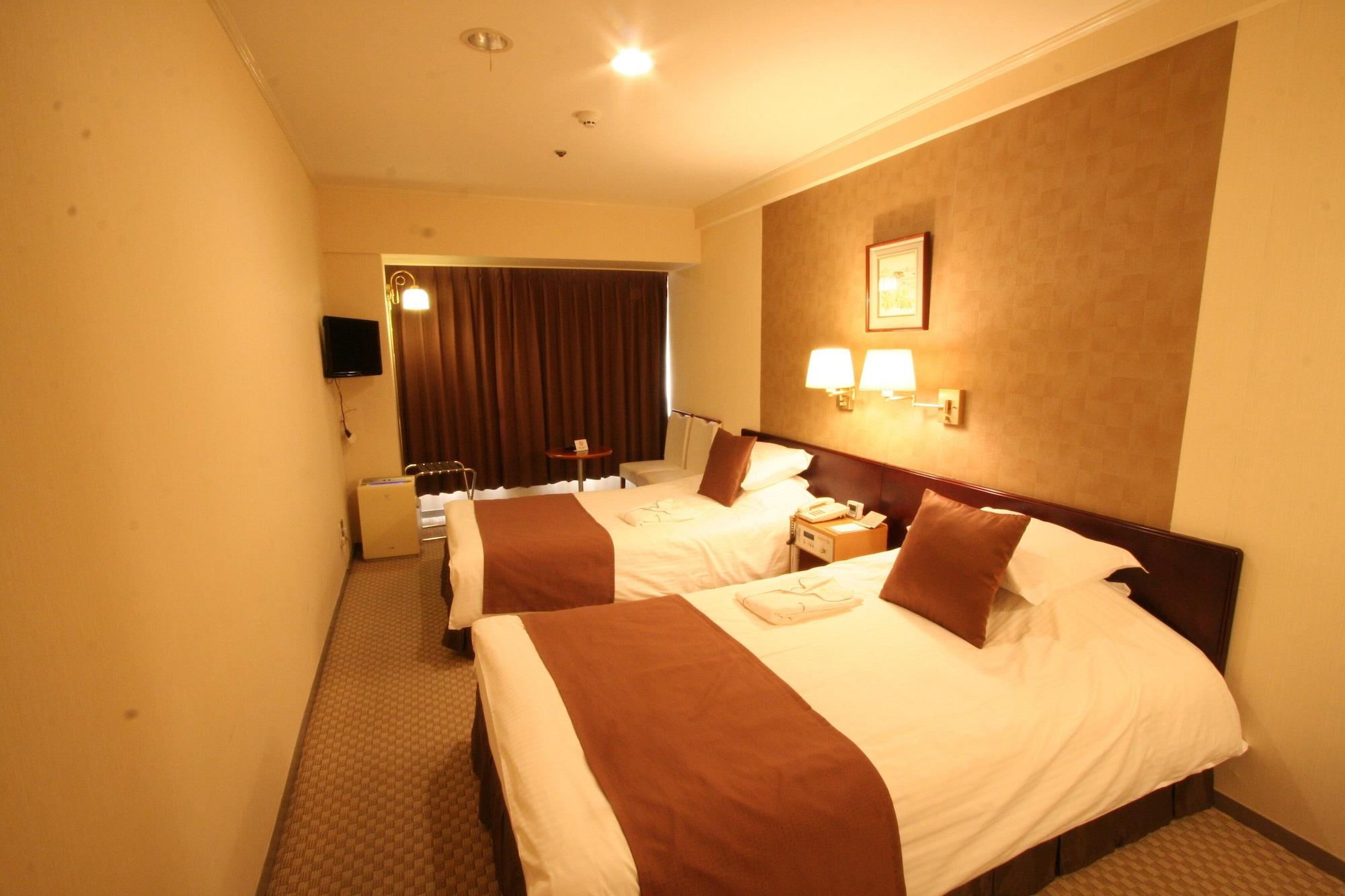 Okayama Plaza Hotel Екстериор снимка