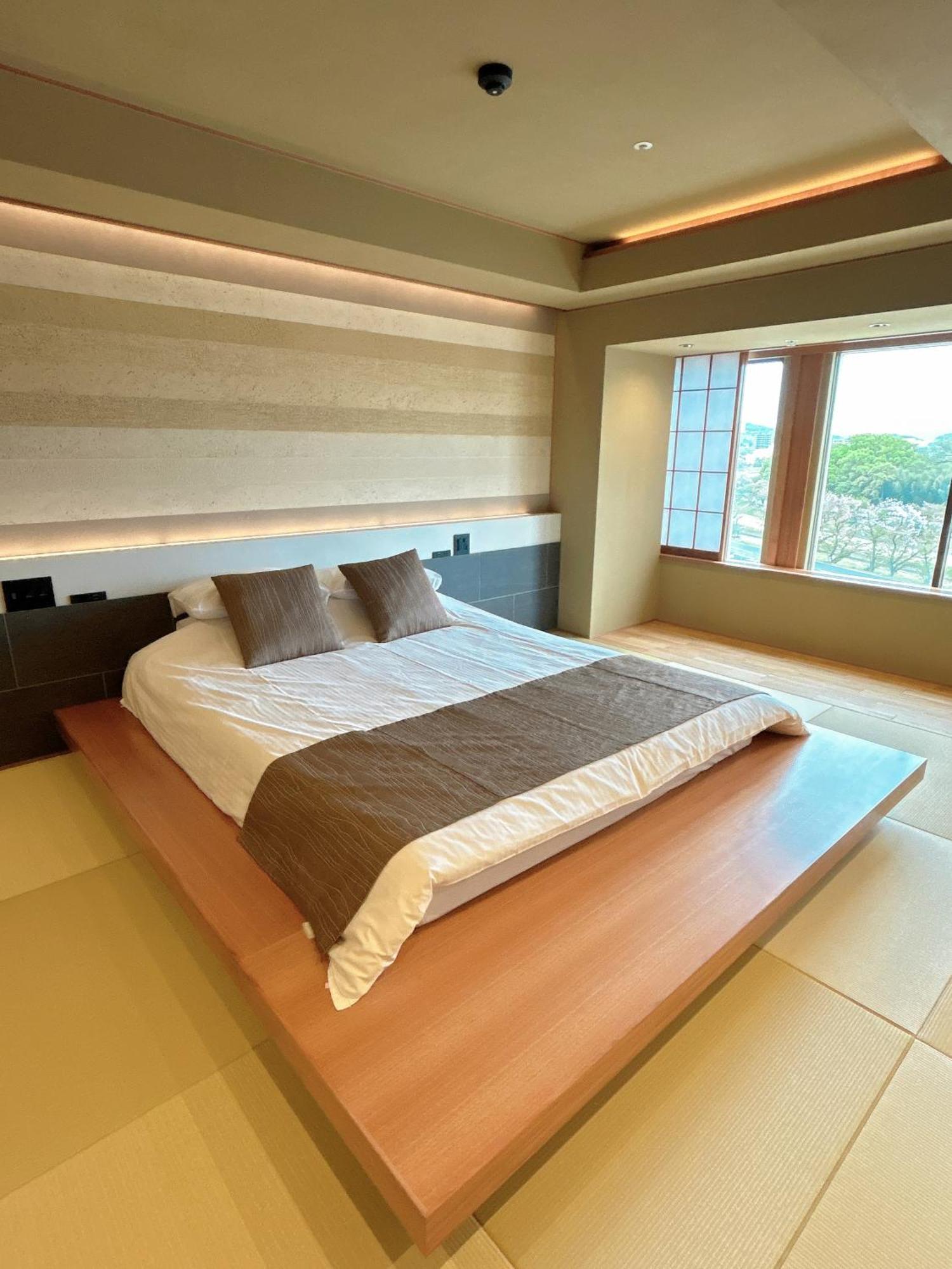 Okayama Plaza Hotel Екстериор снимка
