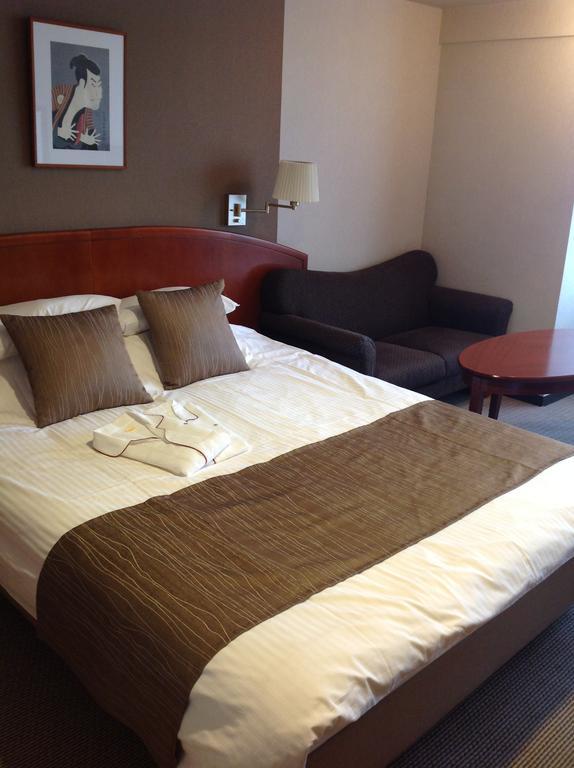 Okayama Plaza Hotel Екстериор снимка